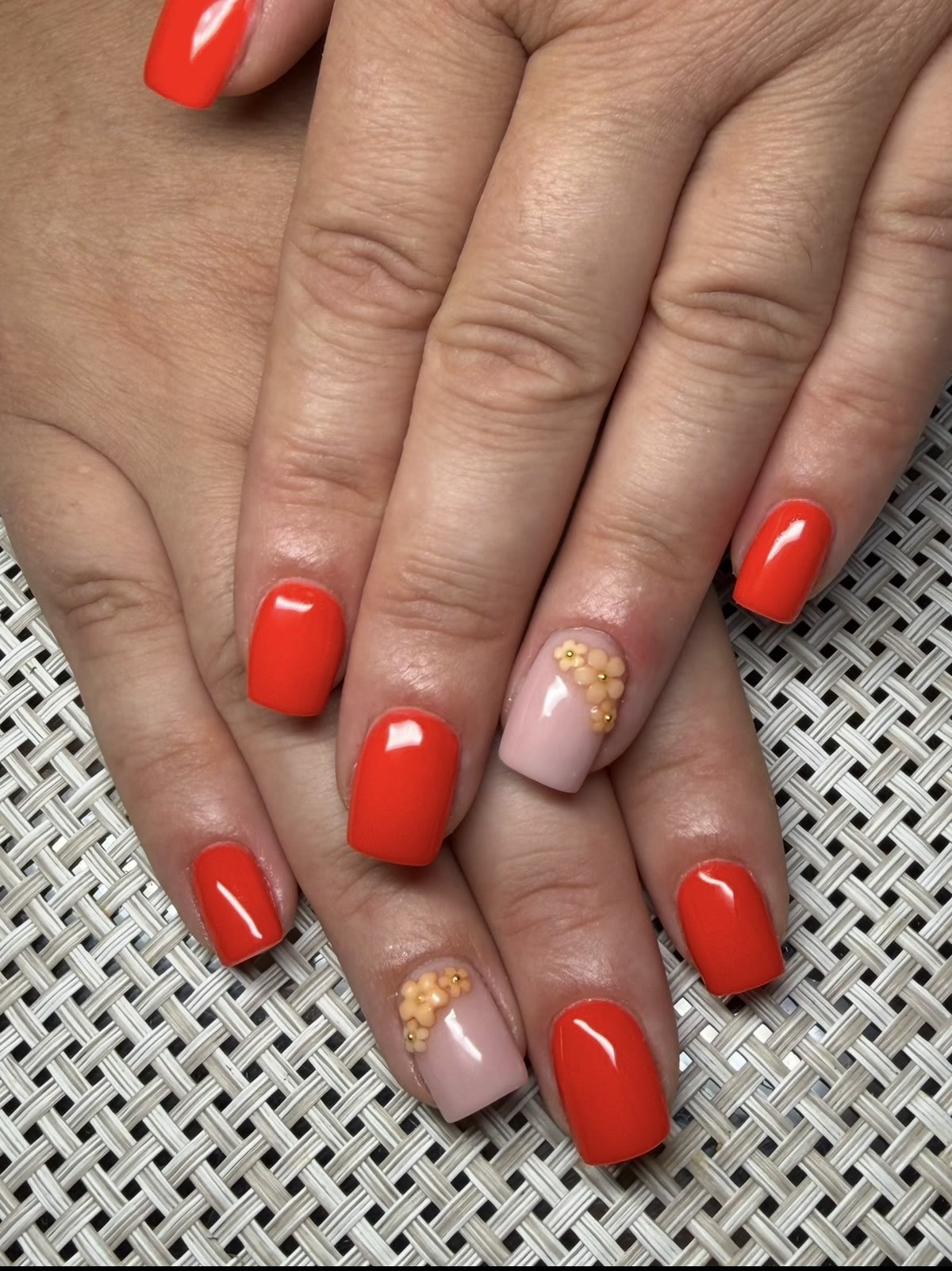 Corail vitaminé et fleurs de mimosa